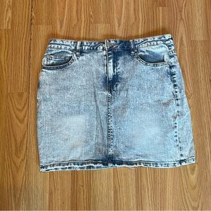 Almost Famous Denim Skirt Size 11 Junior